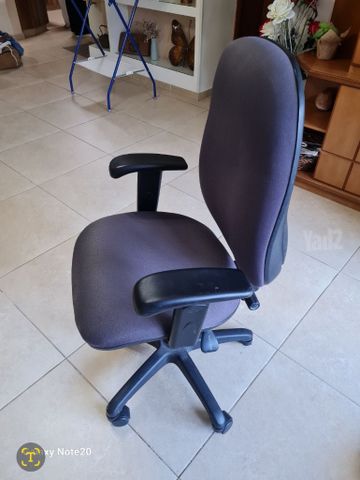 כסא משרדי