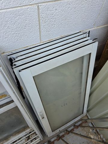חלונות