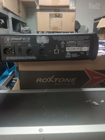 מיקסר מאקי pro fx v8