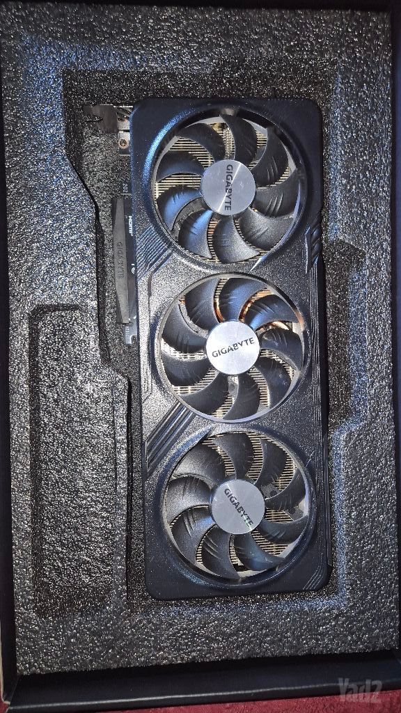 GeForce RTX 4070 SUPER 12G