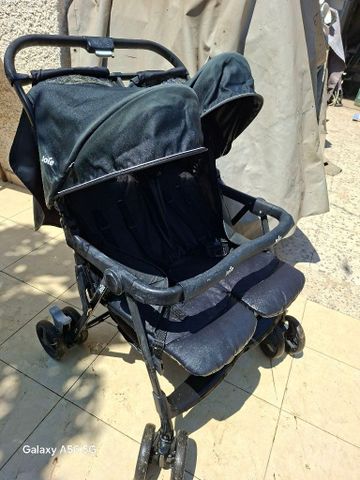 עגלת תאומים