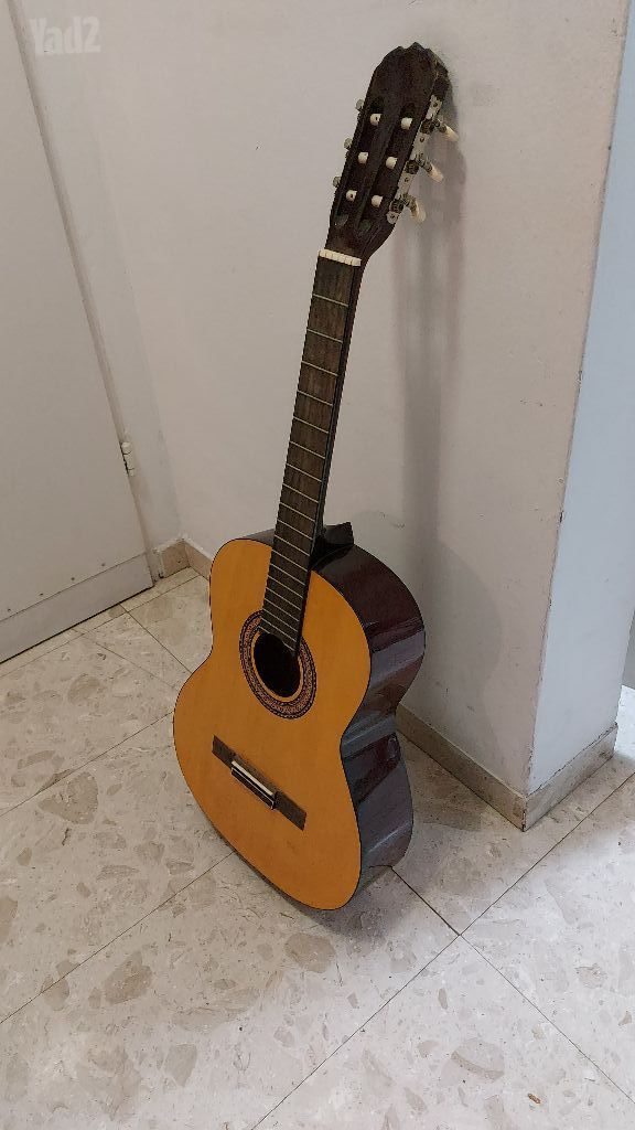 גיטרה אקוסטית Legend