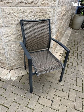 כיסאות חוץ