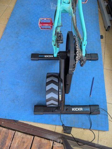 טריינר אופניים kicker core 2