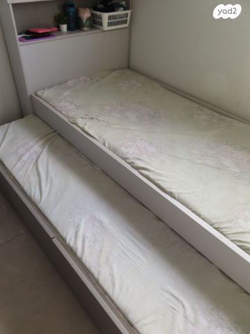 מיטת ילדים נפתחת