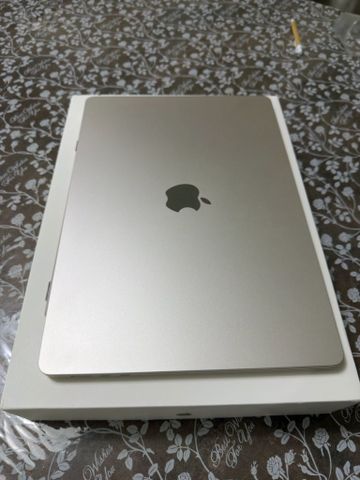 מקבוק אייר 15 m5 24gb ram