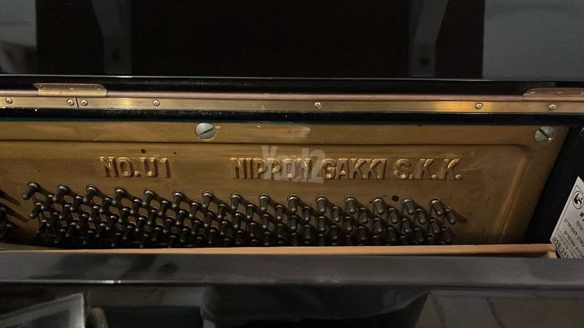 פסנתר YAMAHA U1
