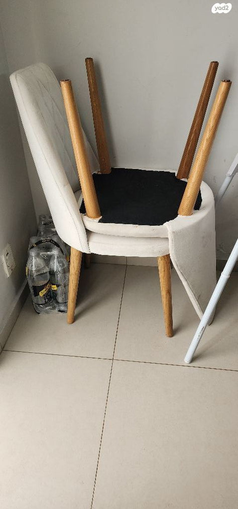 כסאות