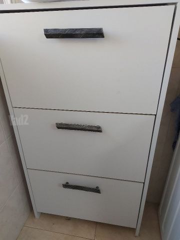 ארונית לנעליים