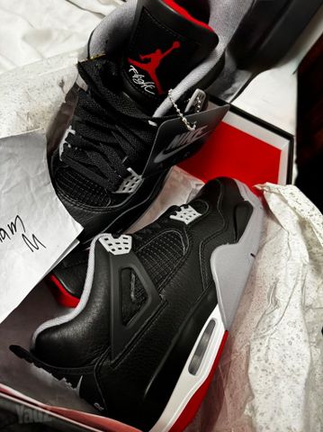 Jordan 4+Jordan 1 זוגות חדשות