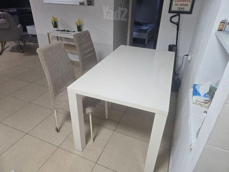 שולחן ו2 כסאות