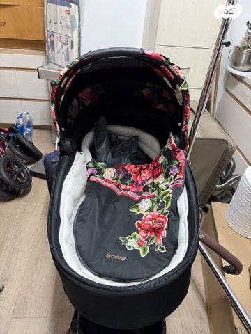 עגלת cybex