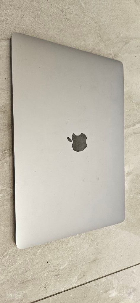 Macbook pro 2020 13'