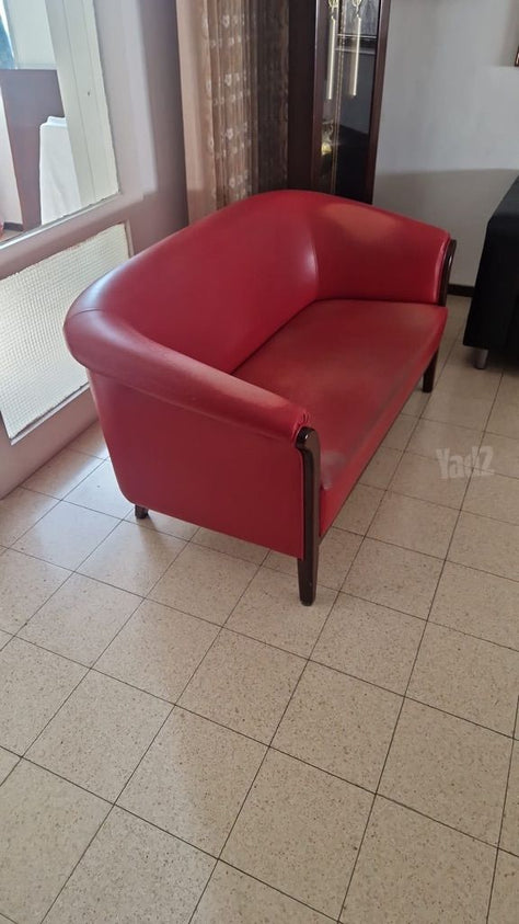 ספת דמוי עור