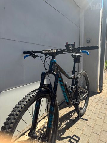 Giant Trance 29
