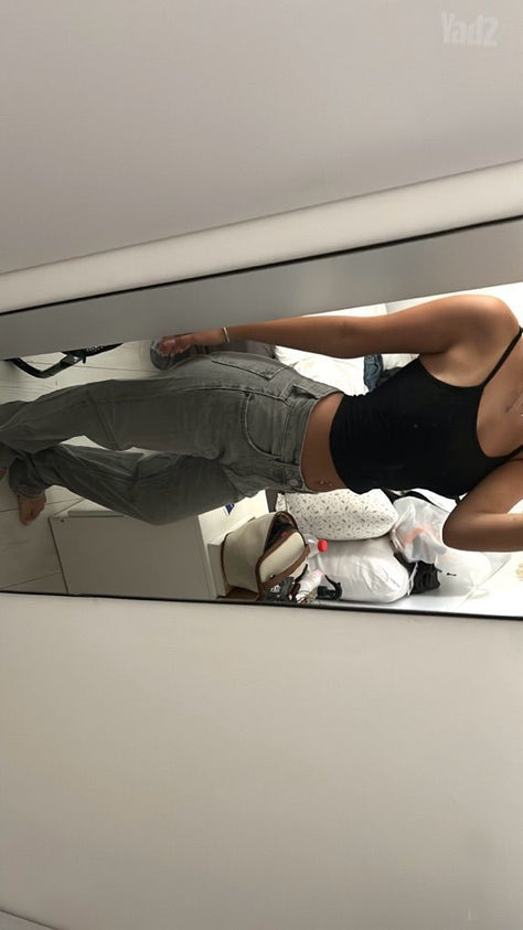 גינס אפור של zara