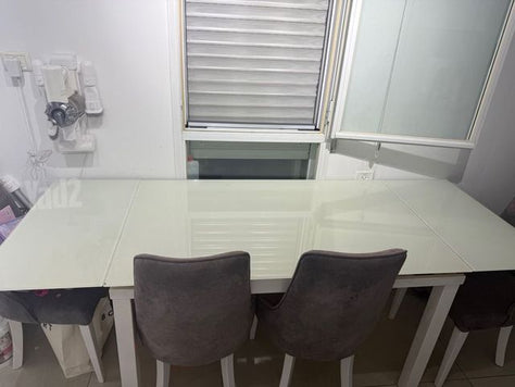 שולחן