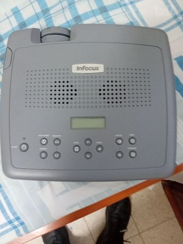 מקרנים