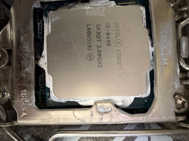 מעבד i5 8400+לוח אם+קירור