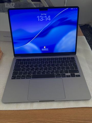 MacBook air M2