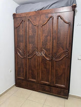 ארון בגדים