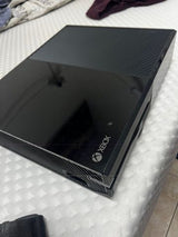 Xbox ONE+kinect 2+שתי שלטים