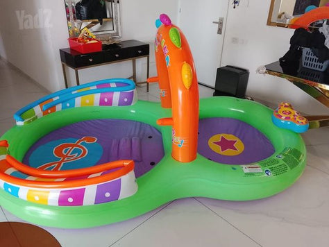 בריכה ילדים