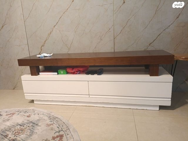 מזנון עץ