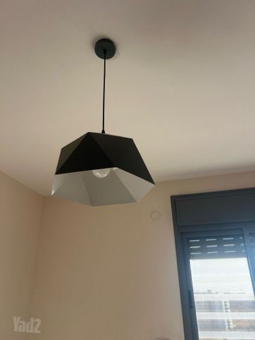מנורה תלויה