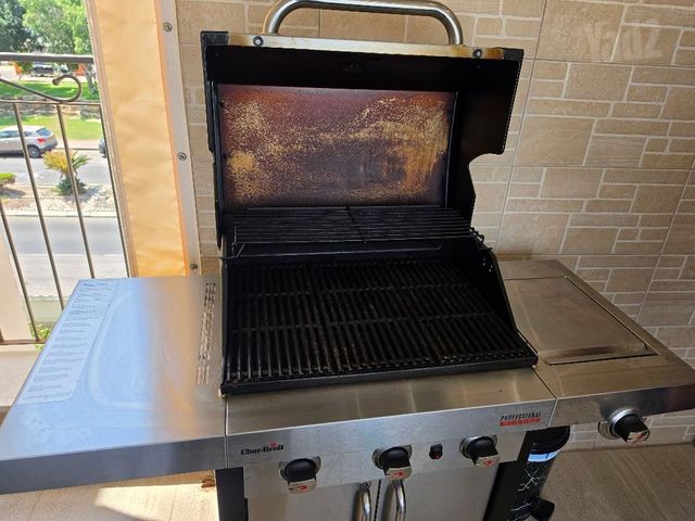 גריל גז charbroil