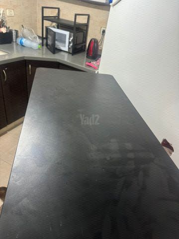 שולחן