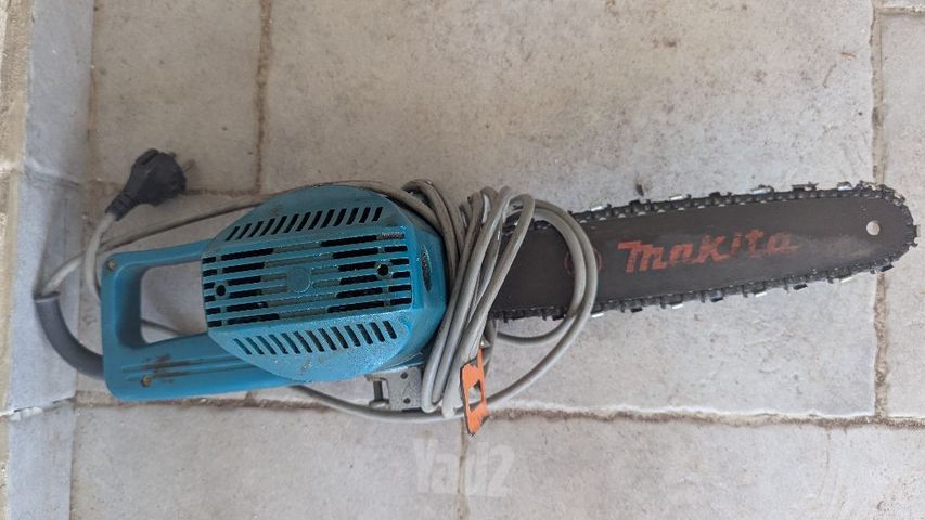 מסור חשמלי