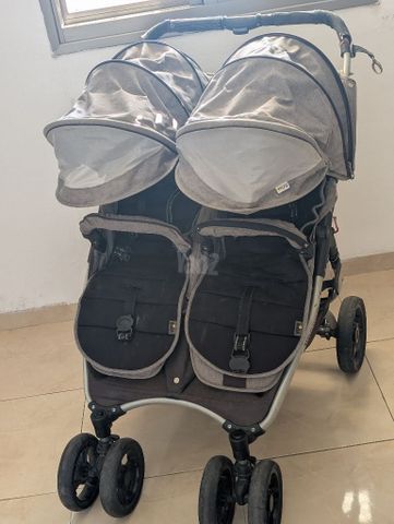 עגלת אחים