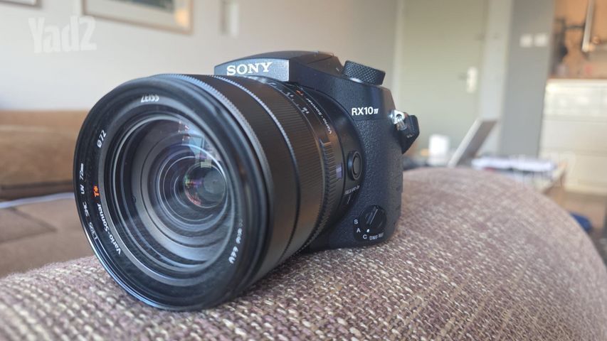 דמוי SLR ‏ Sony  DSC-RX10 IV