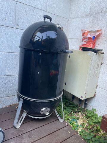 מעשנת פחם Weber