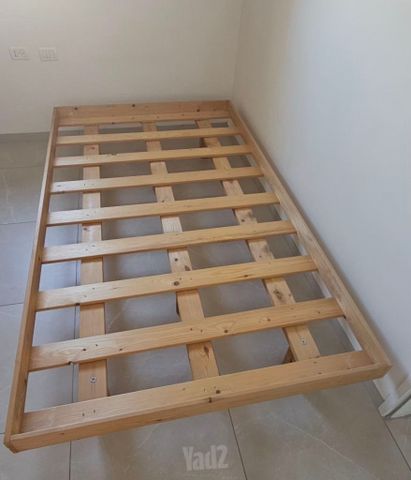 בסיס מיטה 210x140
