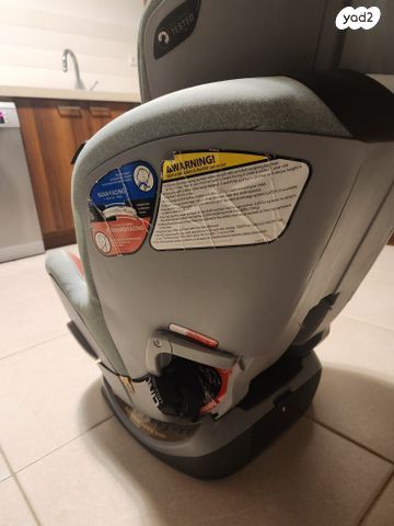 כיסא בטיחות chicco
