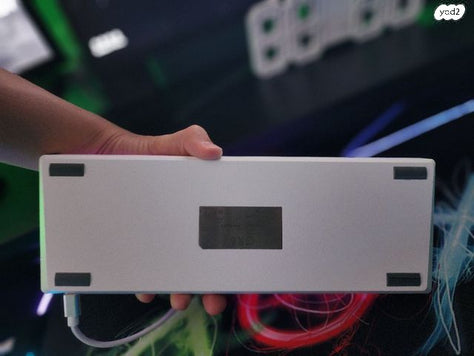 GK61 White
