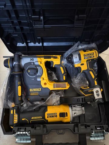 סט כלים נטען DEWALT