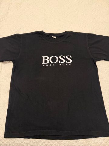 חולצת boss