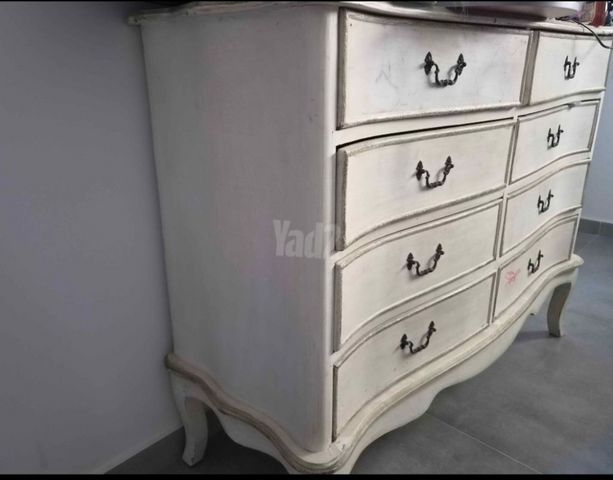 קומדה וינטג' עץ