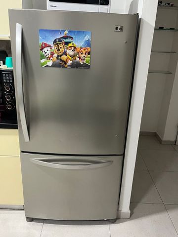 מקרר גדול