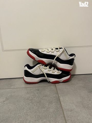 Jordan 11 Low Concord Bred