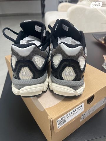 נעלי asics חדשות