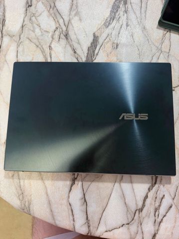 מחשב ASUS