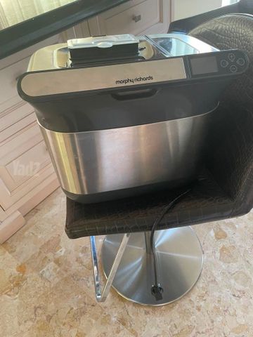 מכונת לחם של Morphy Richards.