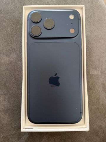 אייפון 17 פרו מקס 256g e sim