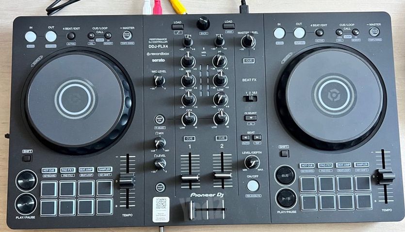 קונטרולר DDJ-FLX4