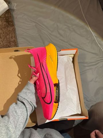 נעלי ריצה נייק Nike Tempo NEXT
