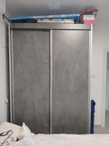 ארון בגדים
